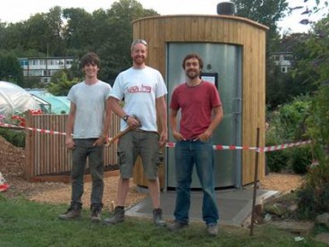 THE FINCHLEY ARROW: Finchley Horticultural Society discover Kazubaloos (WooWoo waterless toilets)